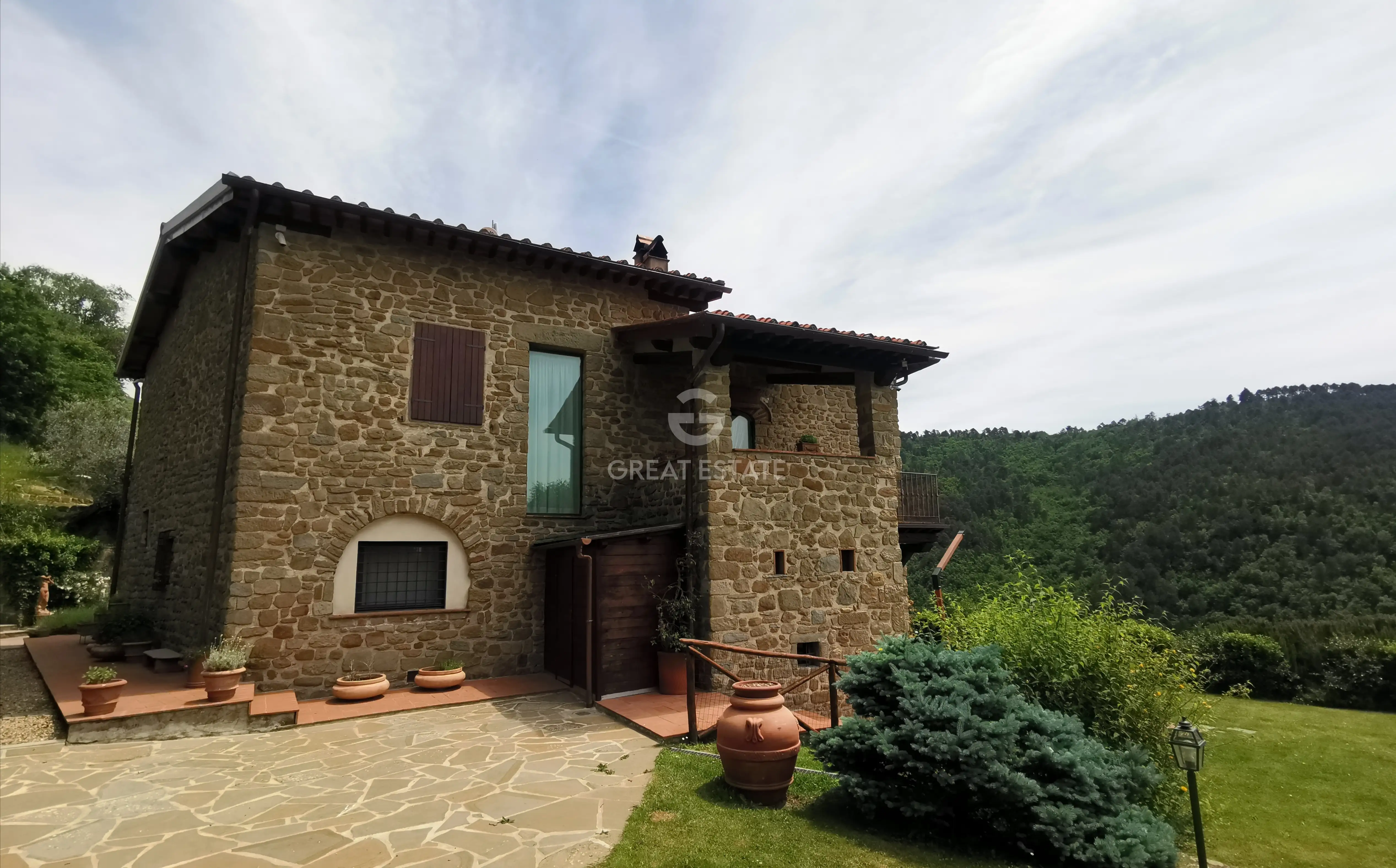 House 432m² in Italy, Florence. Priced at 1400000€ rent photo-5