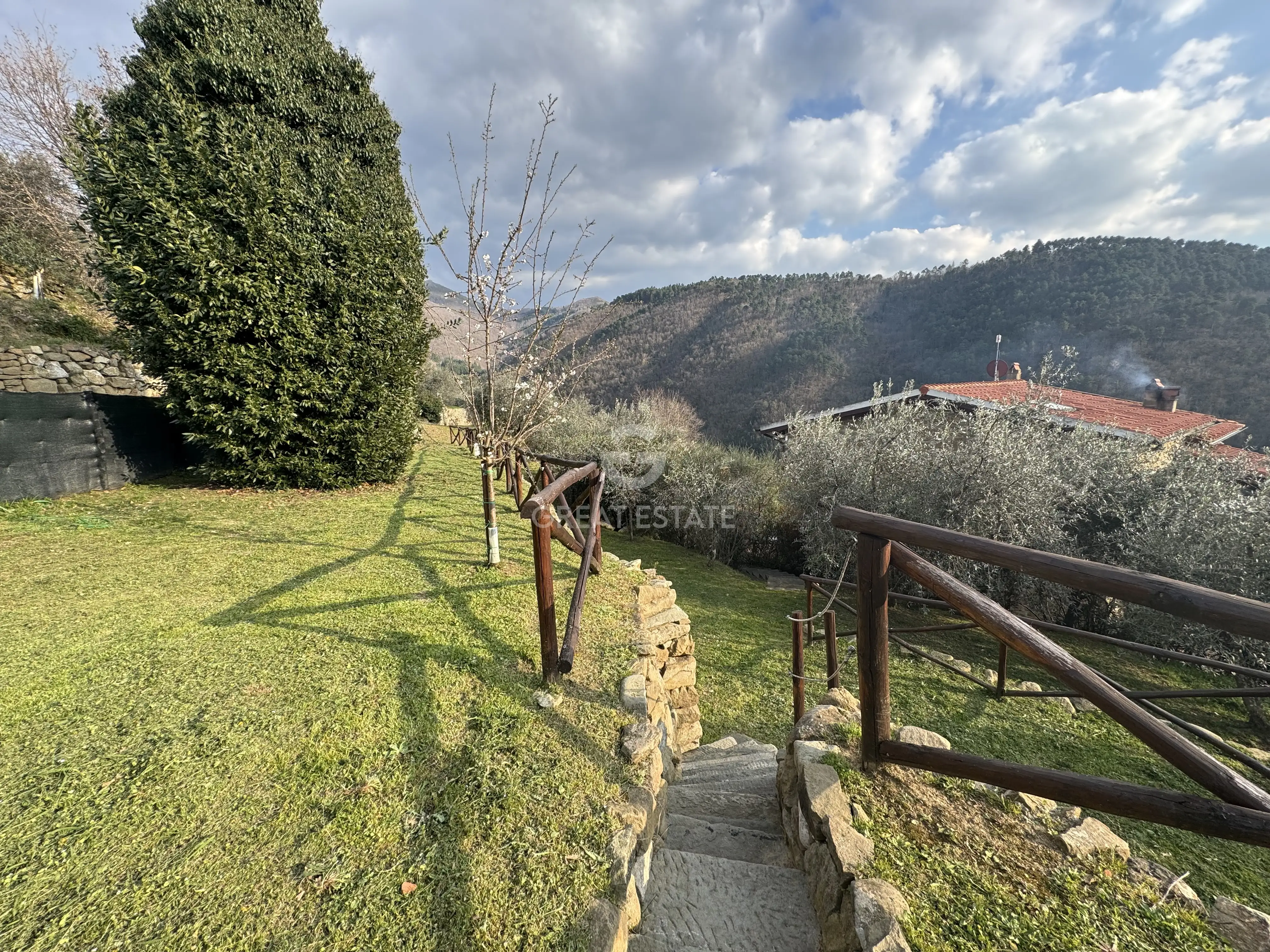 House 432m² in Italy, Florence. Priced at 1400000€ rent photo-11