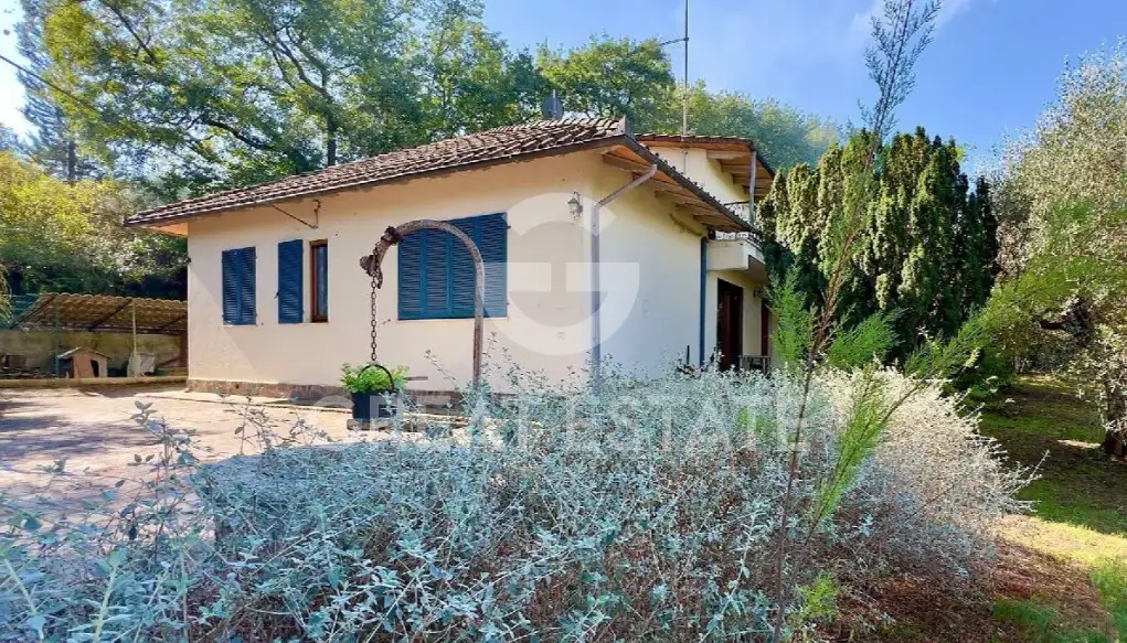 Villa 264m² in Italy, Siena. Priced at 430000€ rent photo-1