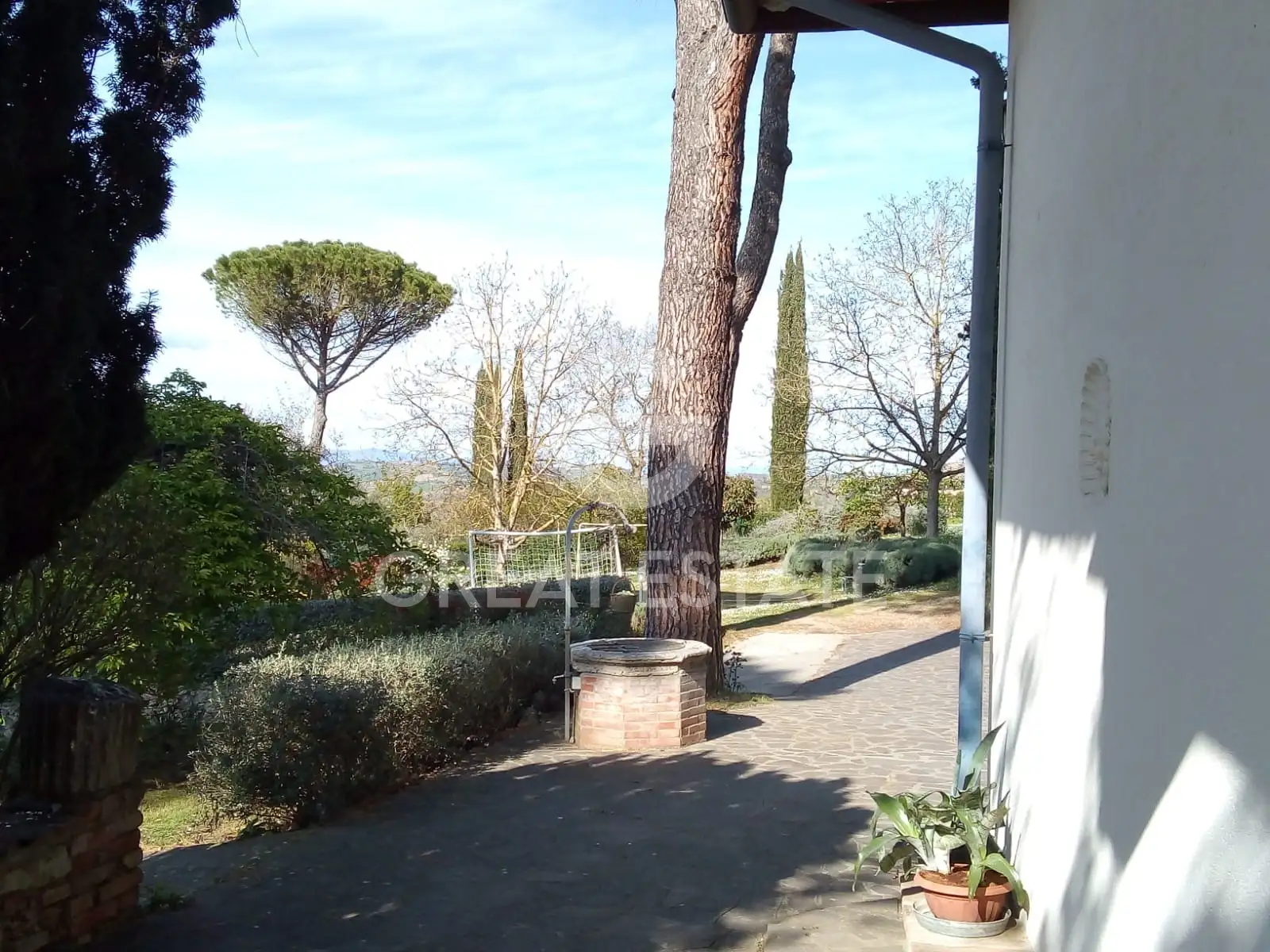 Villa 264m² in Italy, Siena. Priced at 430000€ rent photo-4