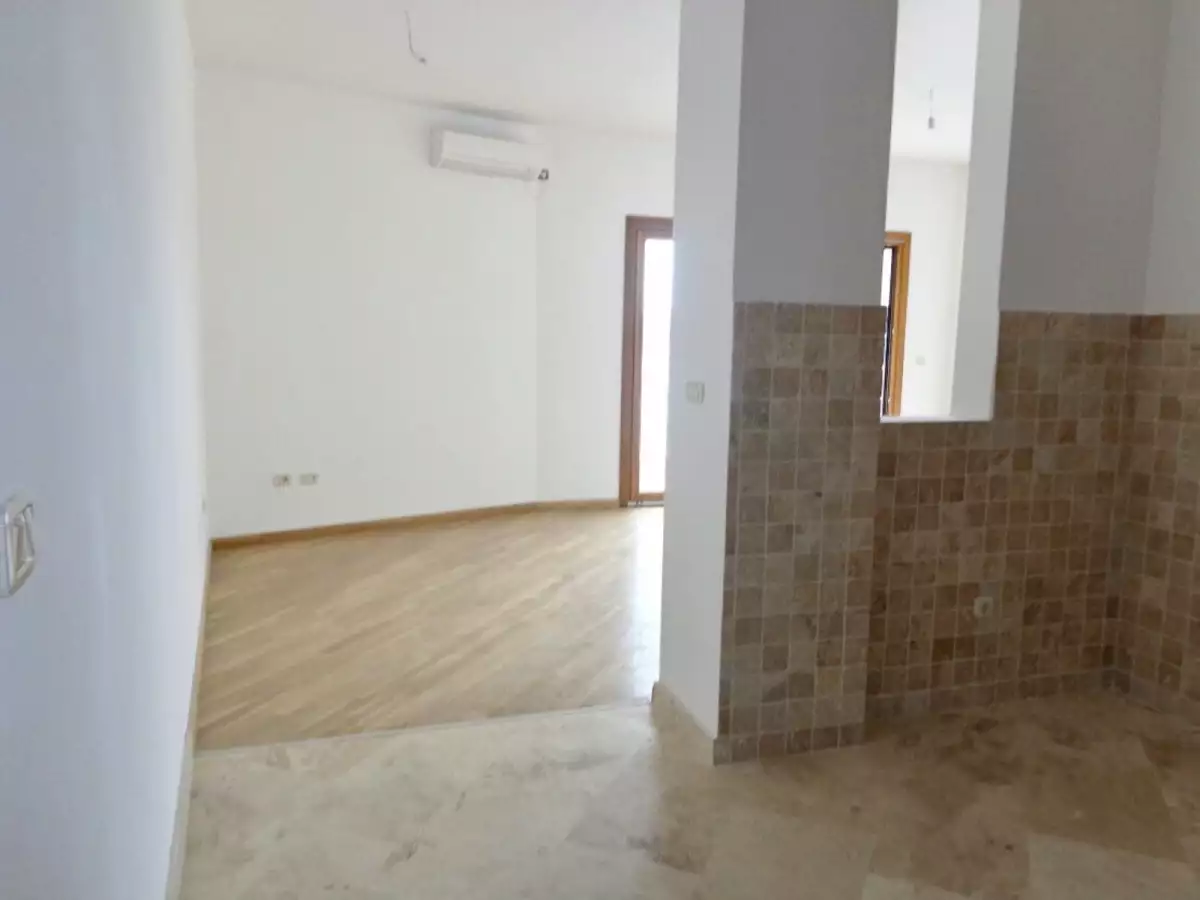 Flat 92m² in Montenegro, Rafailovici. Priced at 420000€ rent photo-5