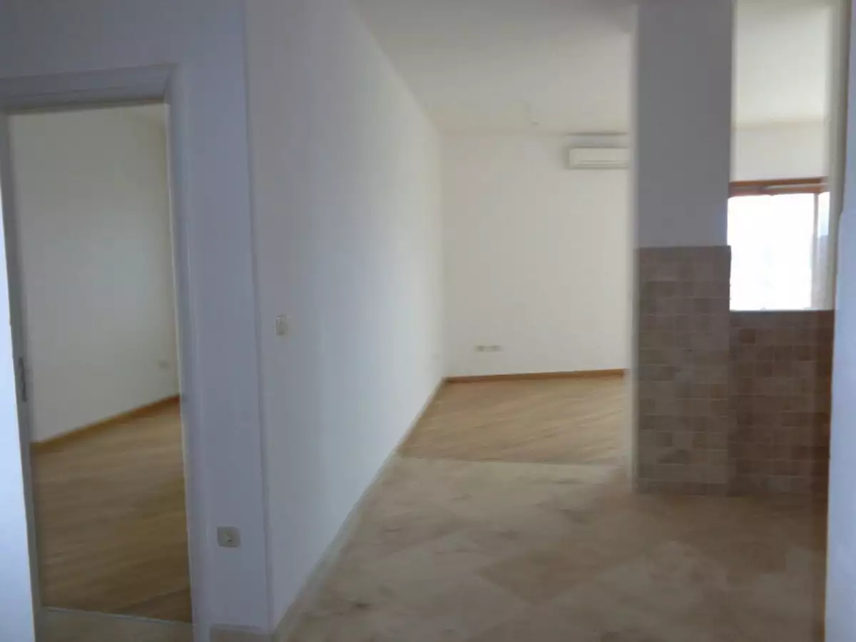 Flat 92m² in Montenegro, Rafailovici. Priced at 420000€ rent photo-6