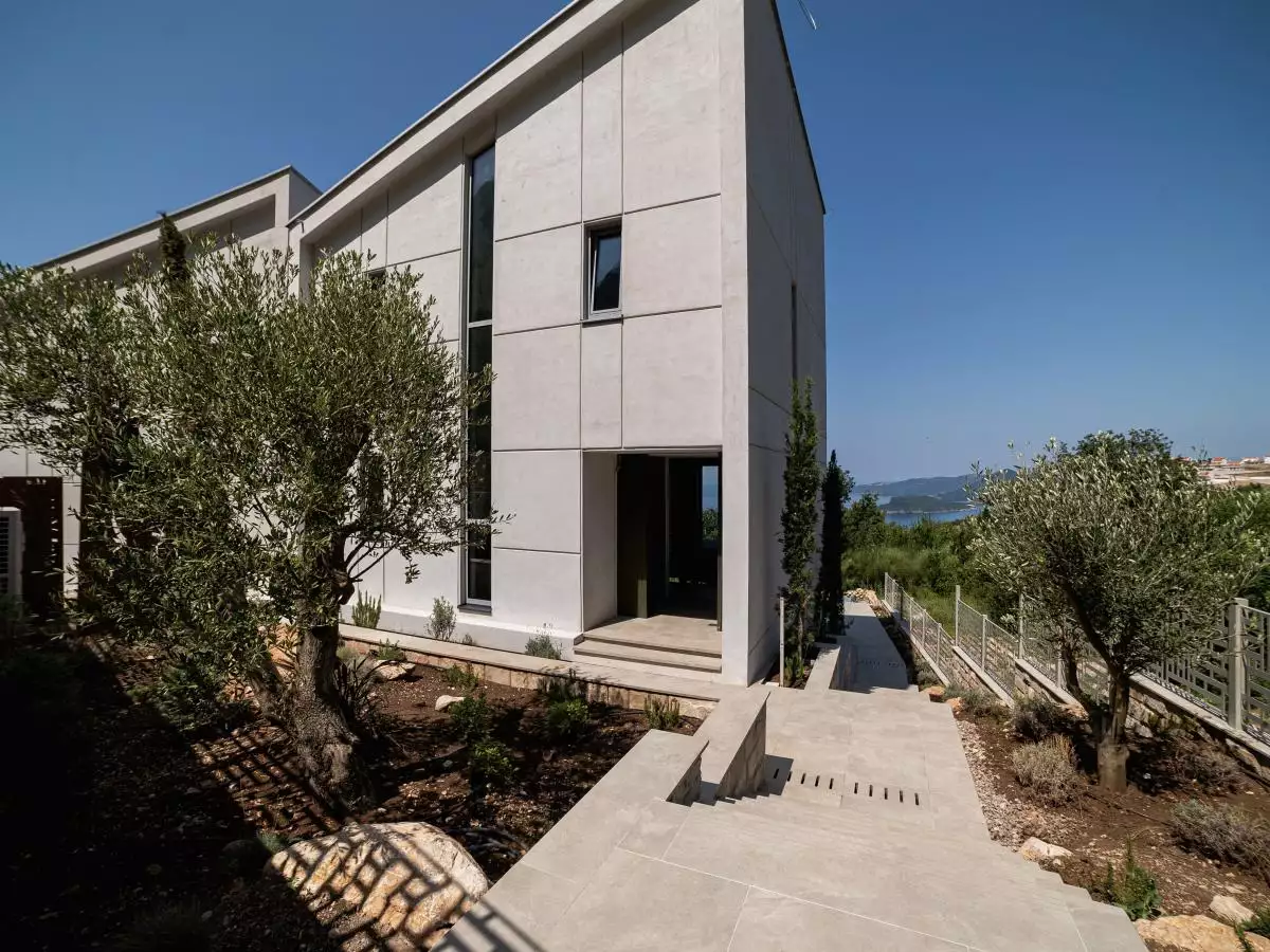 House 227m² in Montenegro, Blizikuce. Priced at 850000€ rent photo-64