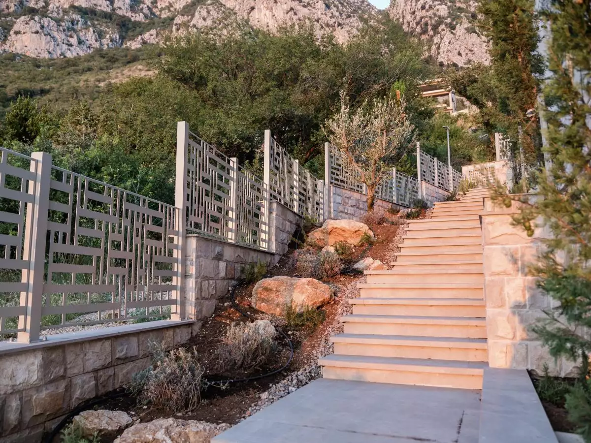 House 227m² in Montenegro, Blizikuce. Priced at 850000€ rent photo-65