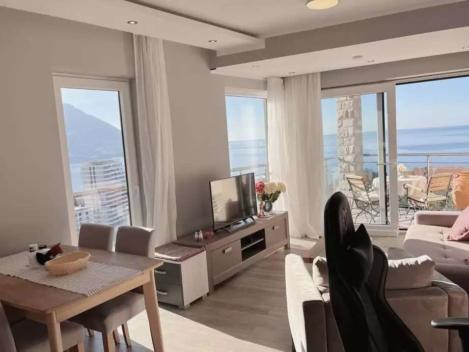 Flat 53m² in Montenegro, Becici. Priced at 220000€ rent photo-12