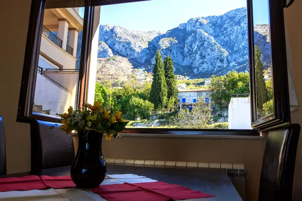 Villa 340m² in Montenegro, Blizikuce. Priced at 735000€ rent photo-28
