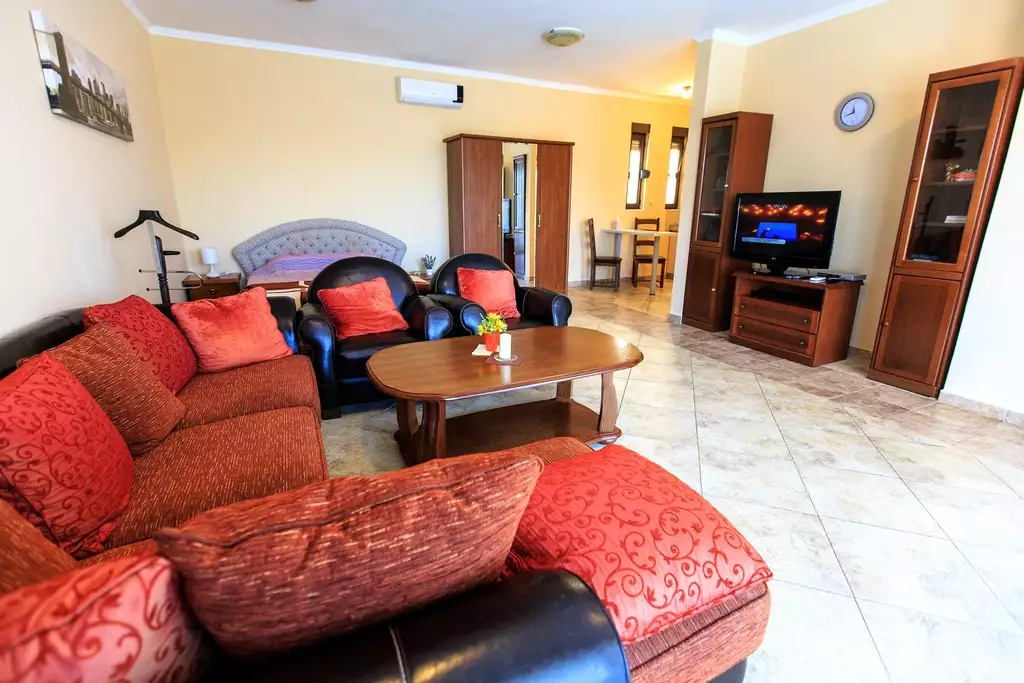 Villa 340m² in Montenegro, Blizikuce. Priced at 735000€ rent photo-35