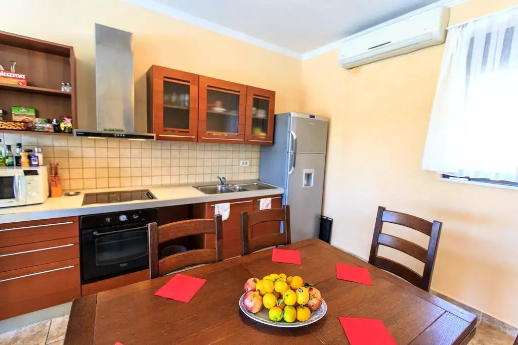 Villa 340m² in Montenegro, Blizikuce. Priced at 735000€ rent photo-43