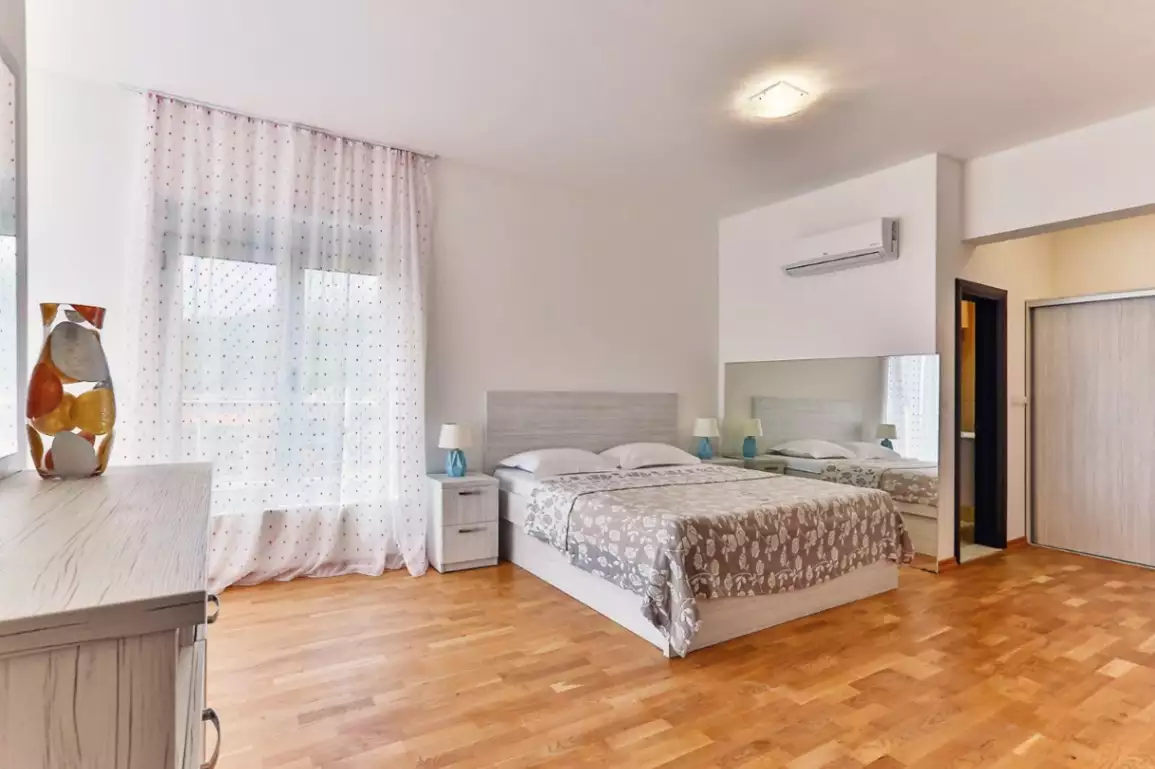 Flat 90m² in Montenegro, Rafailovici. Priced at 252000€ rent photo-7