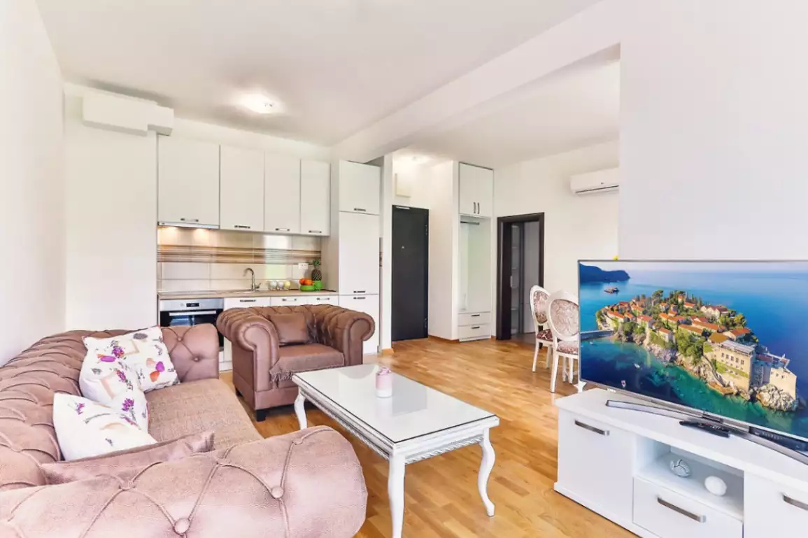 Flat 90m² in Montenegro, Rafailovici. Priced at 252000€ rent photo-10