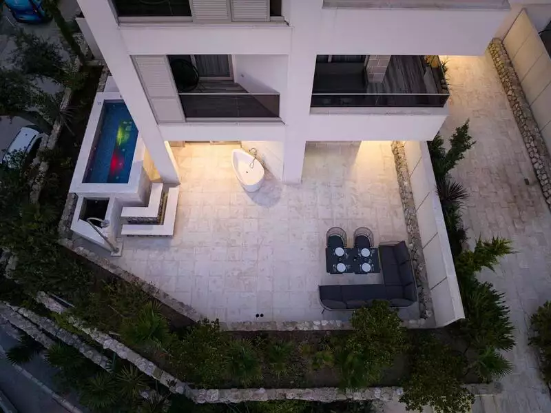 Flat 56m² in Montenegro, Rafailovici. Priced at 250000€ rent photo-19