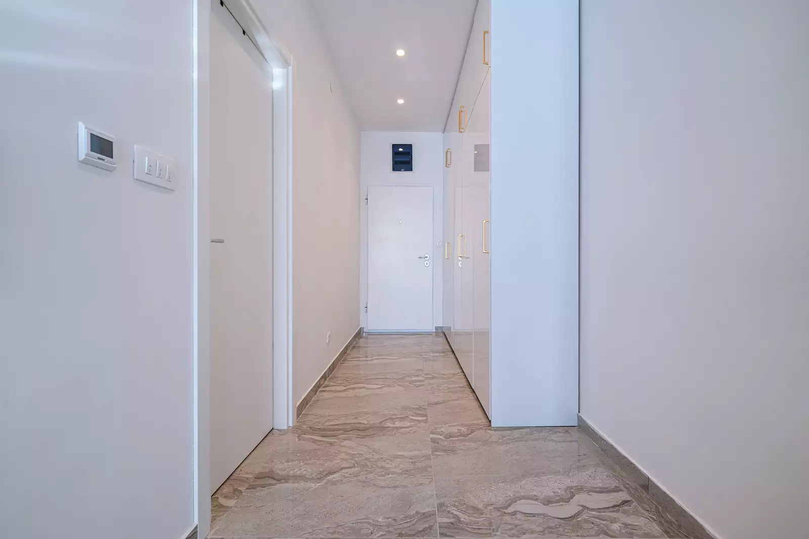 Flat 56m² in Montenegro, Rafailovici. Priced at 250000€ rent photo-20