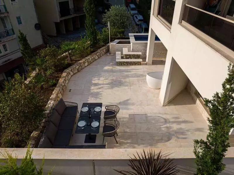Flat 56m² in Montenegro, Rafailovici. Priced at 250000€ rent photo-24