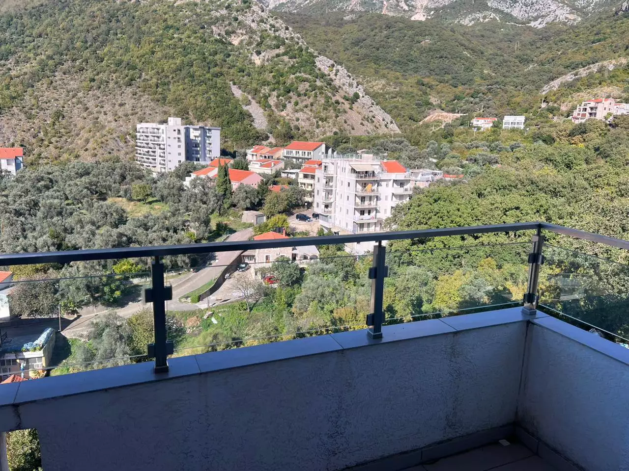 Flat 83m² in Montenegro, Rafailovici. Priced at 145000€ rent photo-5