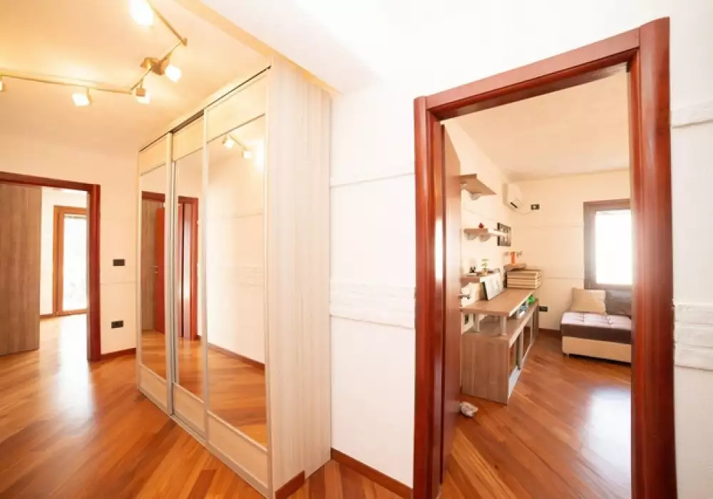 Flat 180m² in Montenegro, Rafailovici. Priced at 504000€ rent photo-11