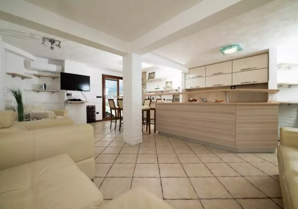 Flat 180m² in Montenegro, Rafailovici. Priced at 504000€ rent photo-16