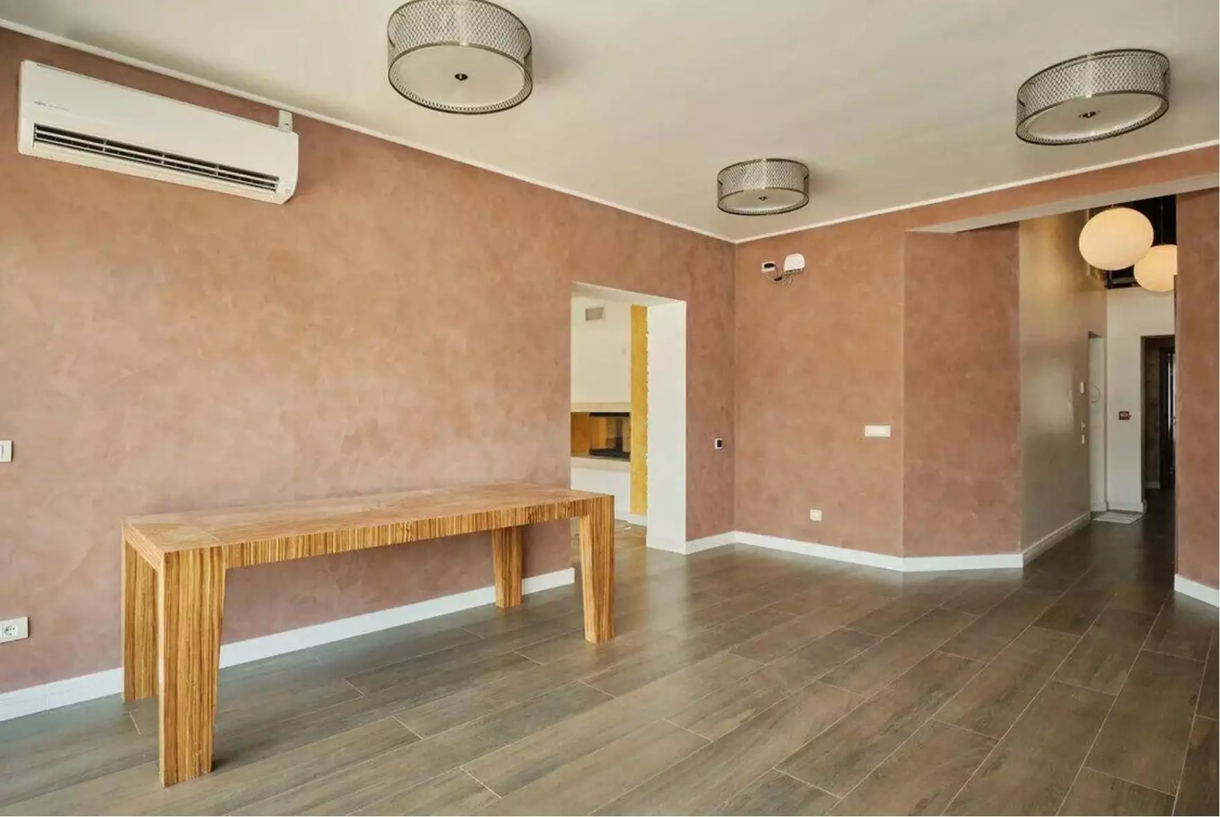 Flat 350m² in Montenegro, Rafailovici. Priced at 850000€ rent photo-1