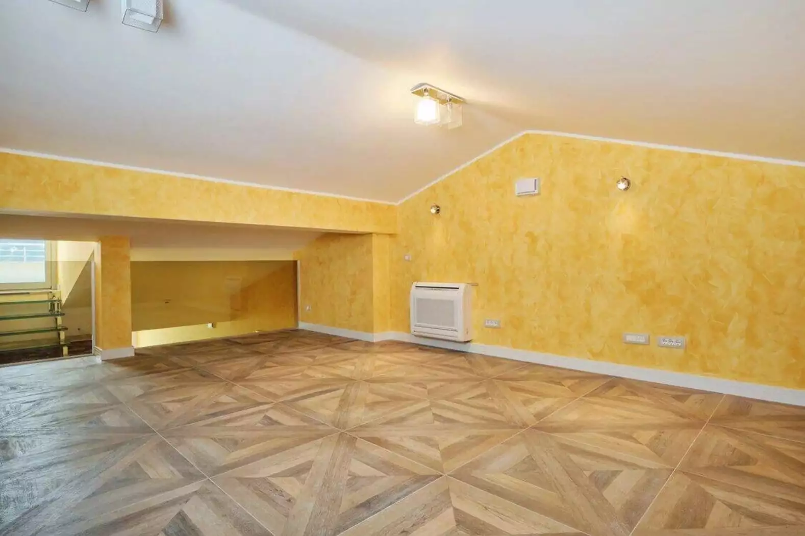 Flat 350m² in Montenegro, Rafailovici. Priced at 850000€ rent photo-19