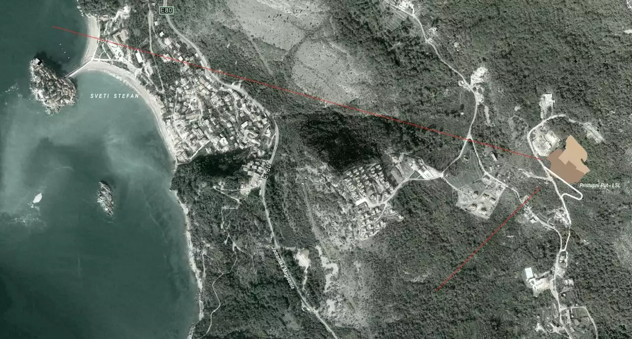 Land 2000m² in Montenegro, Blizikuce. Priced at 850000€ rent photo-3