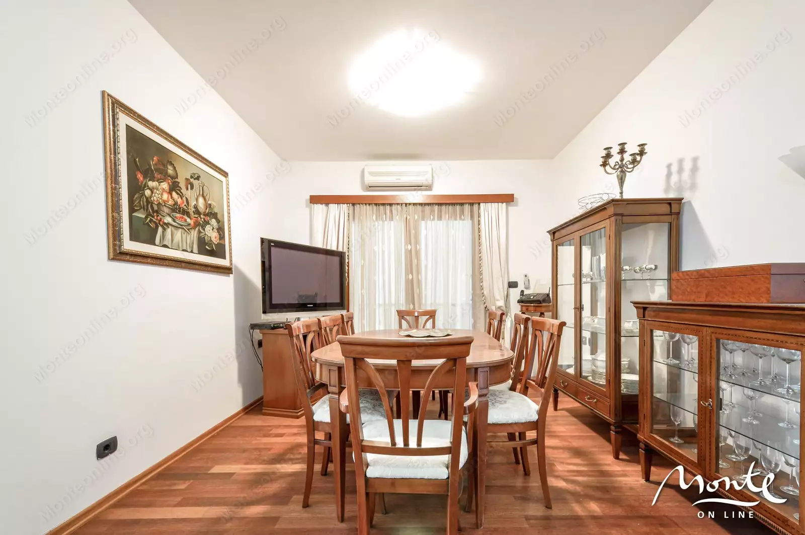 Flat 138m² in Montenegro, Rafailovici. Priced at 420000€ rent photo-8