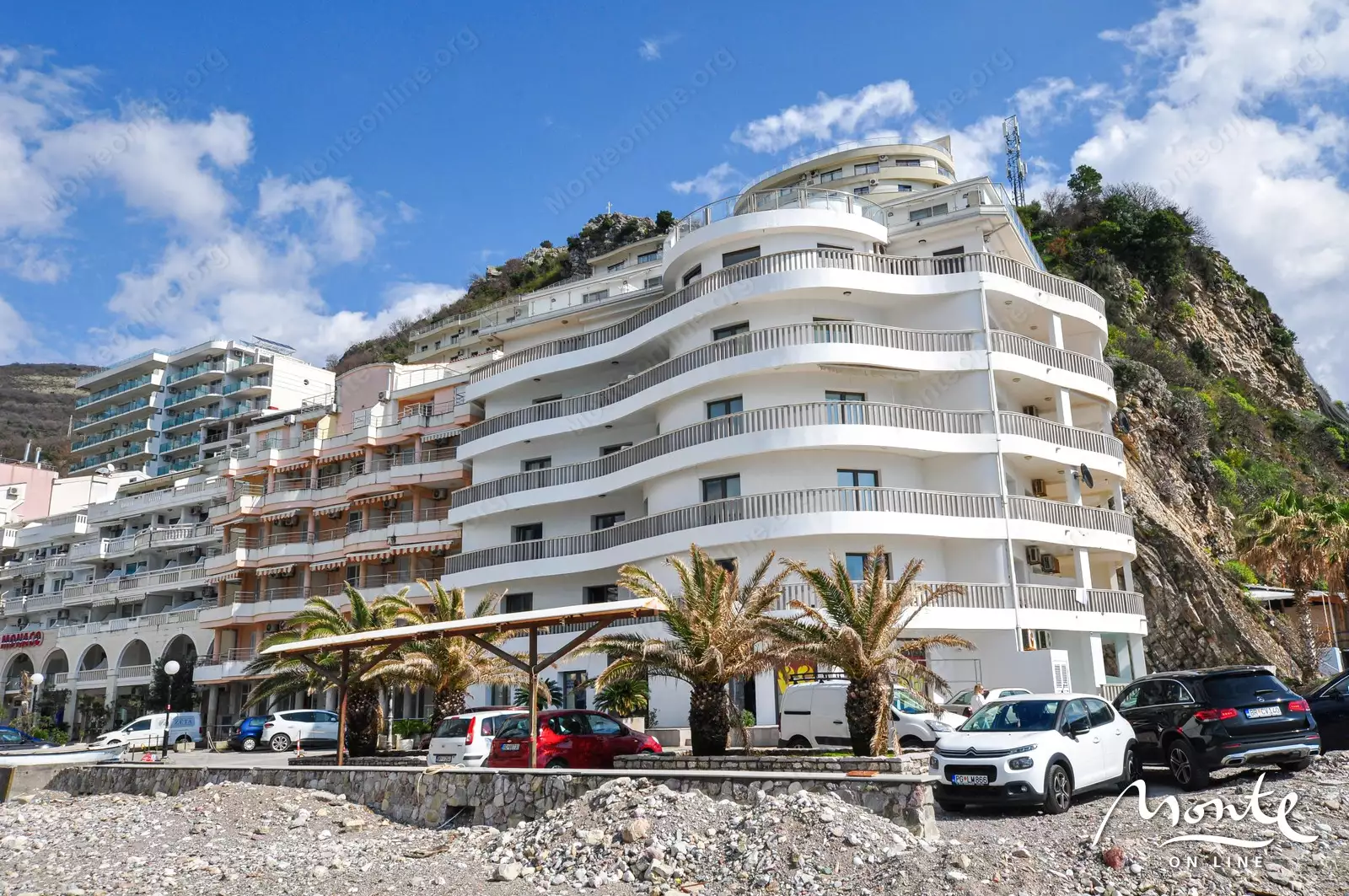 Flat 138m² in Montenegro, Rafailovici. Priced at 420000€ rent photo-28
