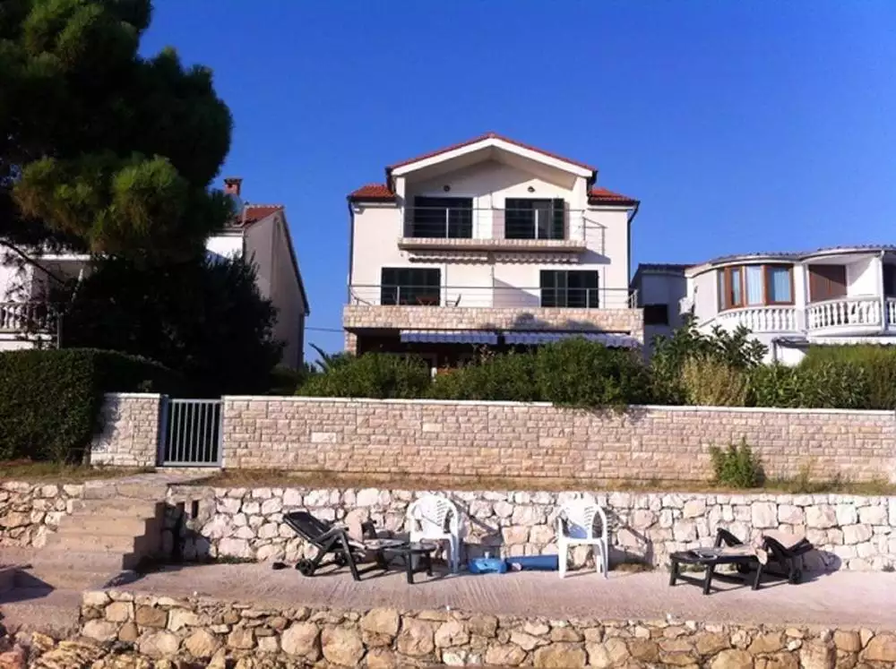 Villa 450m² in Croatia, Bibinje. Priced at 1750000€ rent photo-1