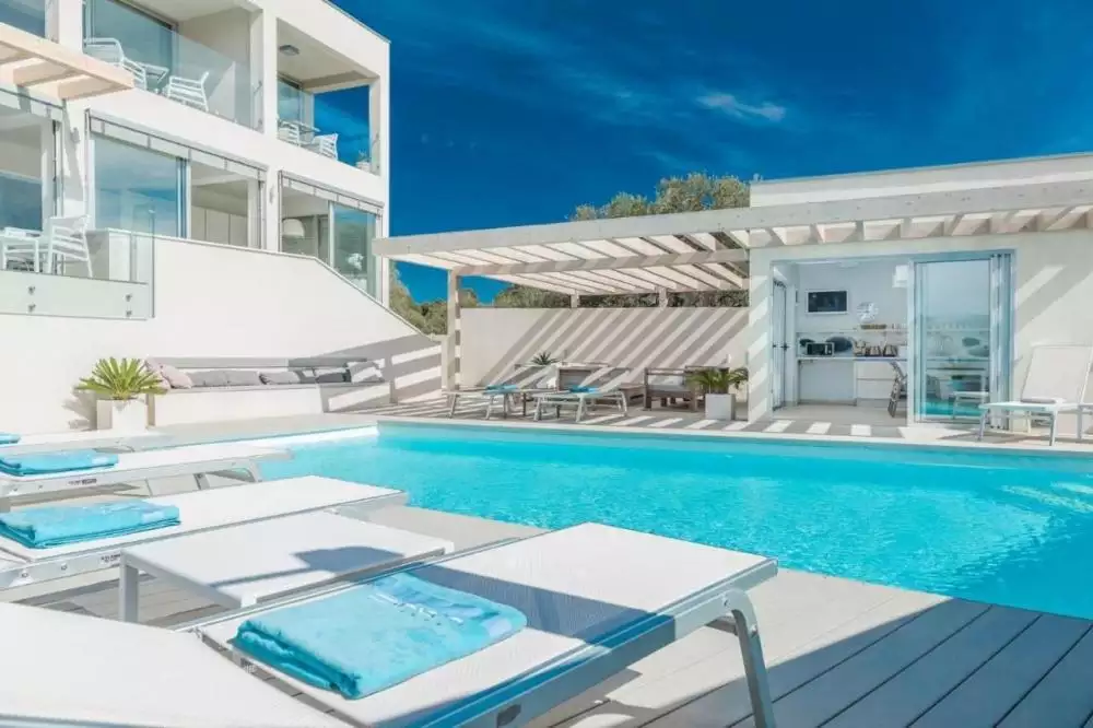 Hotels 300m² in Croatia, Bibinje. Priced at 1300000€ rent photo-1