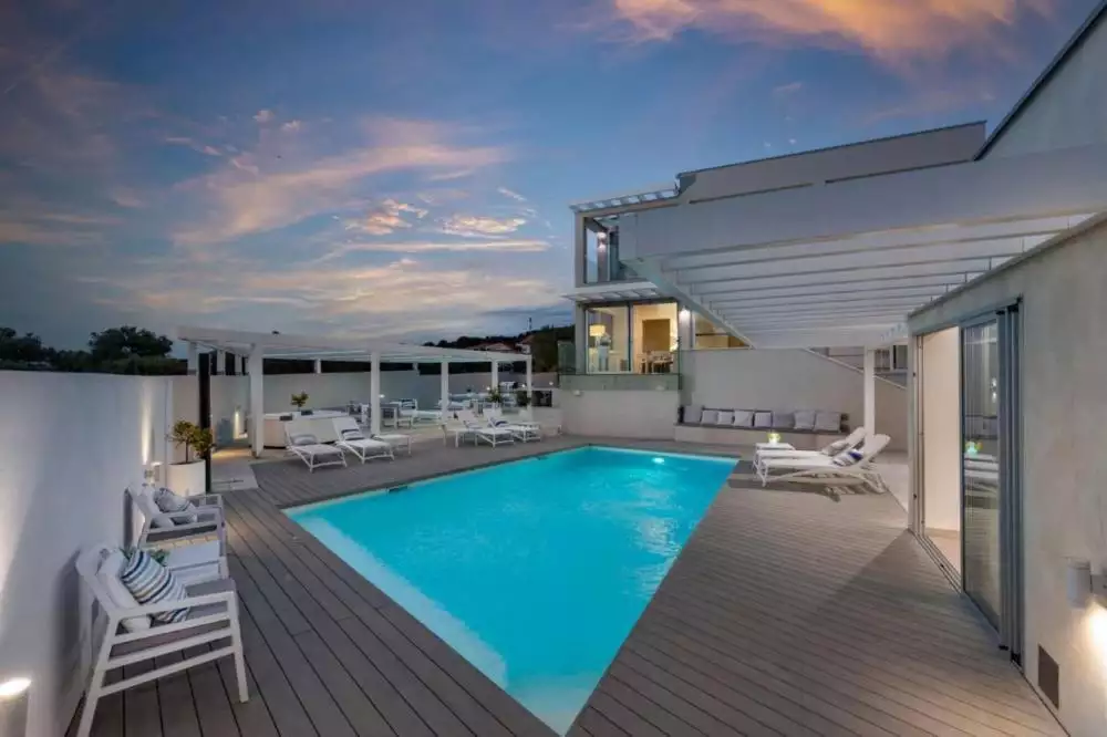 Hotels 300m² in Croatia, Bibinje. Priced at 1300000€ rent photo-3