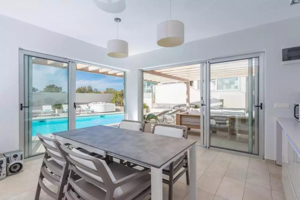 Hotels 300m² in Croatia, Bibinje. Priced at 1300000€ rent photo-8