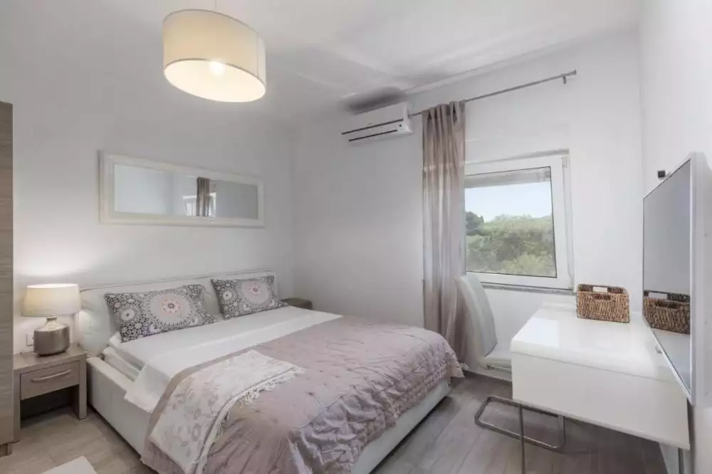 Hotels 300m² in Croatia, Bibinje. Priced at 1300000€ rent photo-18