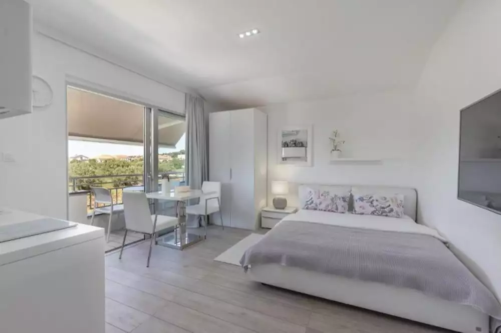Hotels 300m² in Croatia, Bibinje. Priced at 1300000€ rent photo-22