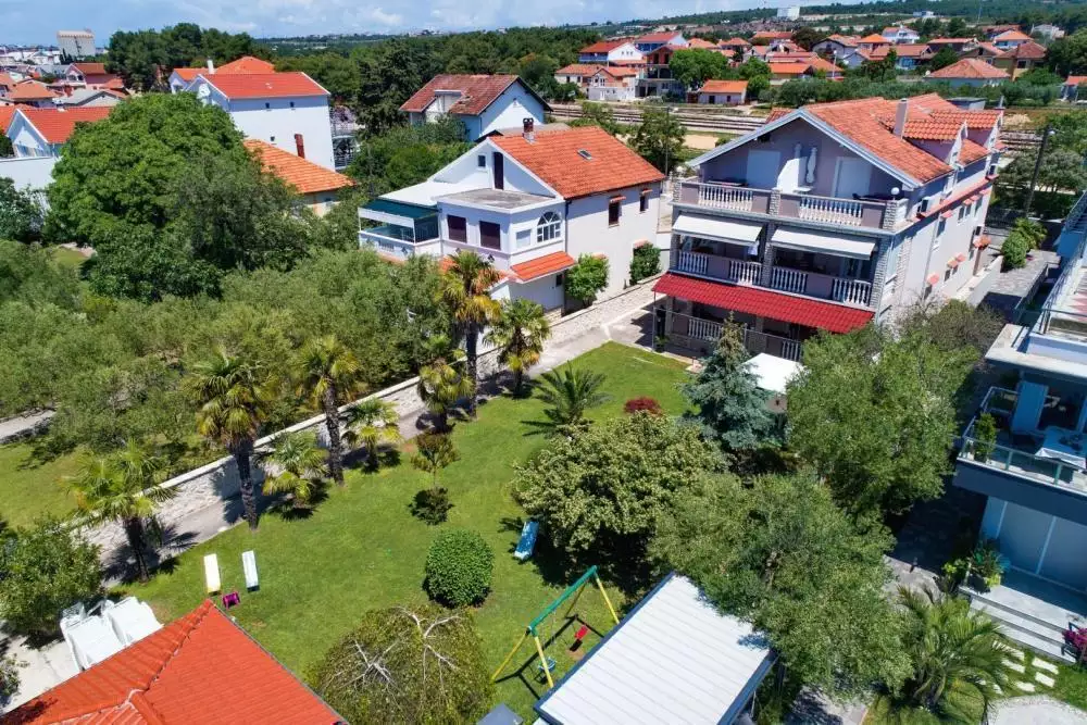 Hotels 400m² in Croatia, Bibinje. Priced at 2500000€ rent photo-5