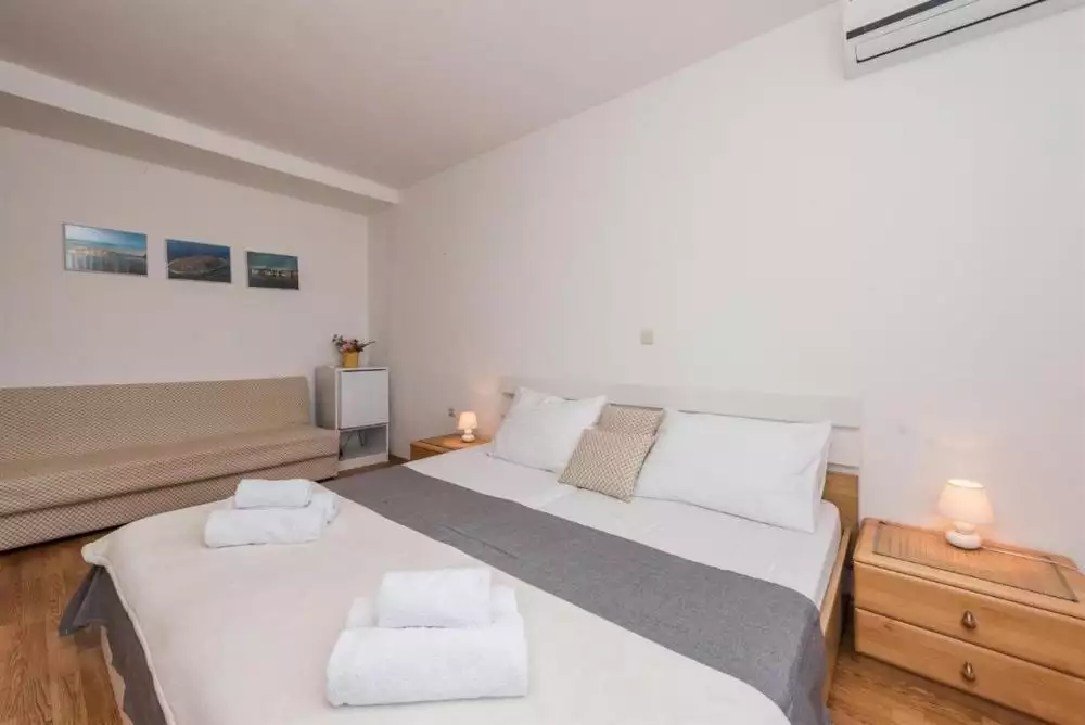 Hotels 889m² in Croatia, Sukosan. Priced at 1080000€ rent photo-8