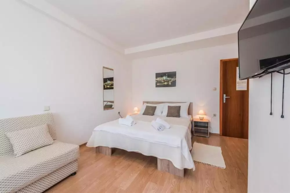 Hotels 889m² in Croatia, Sukosan. Priced at 1080000€ rent photo-12