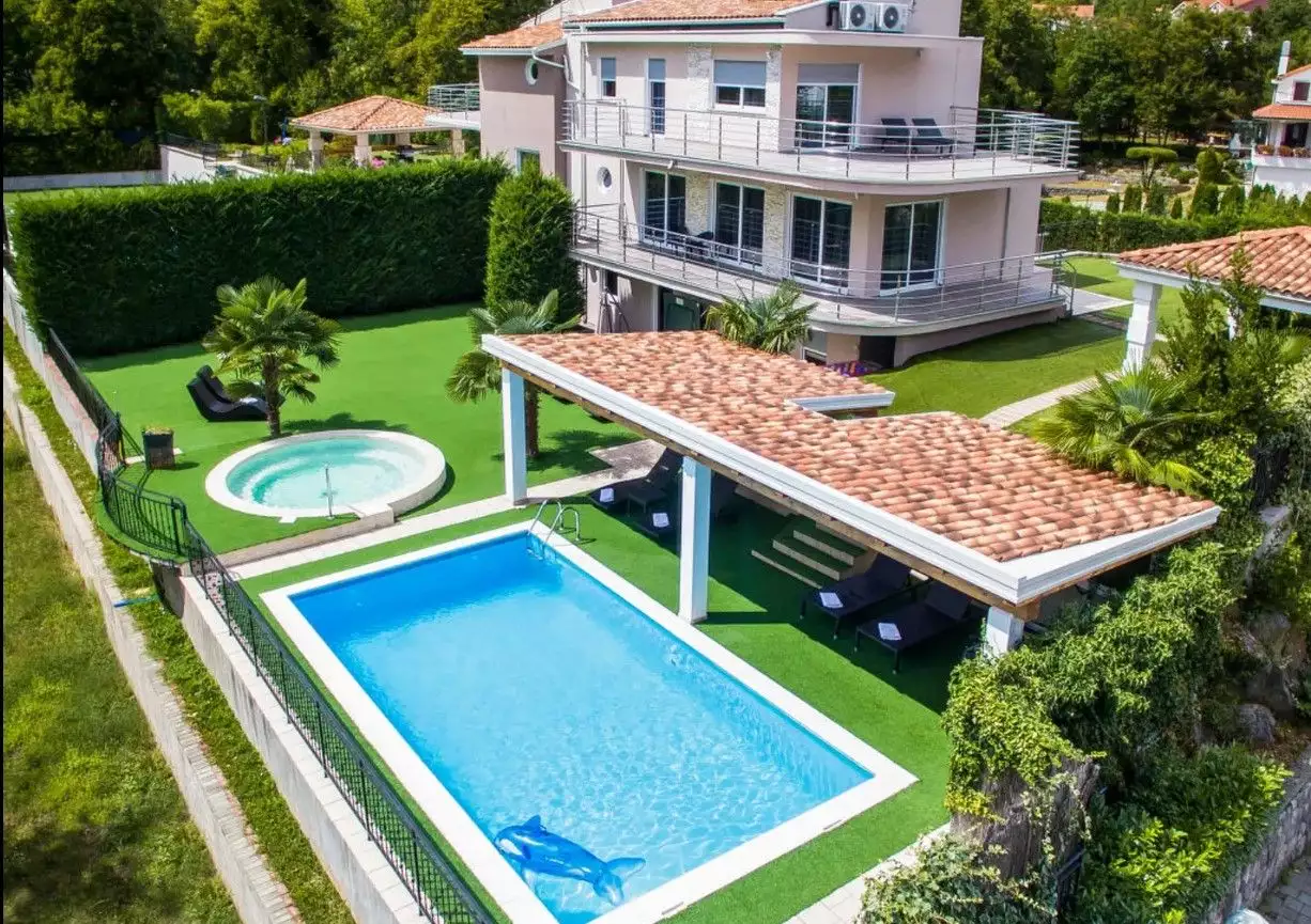 Villa 210m² in Croatia, Pobri. Priced at 890000€ rent photo-1