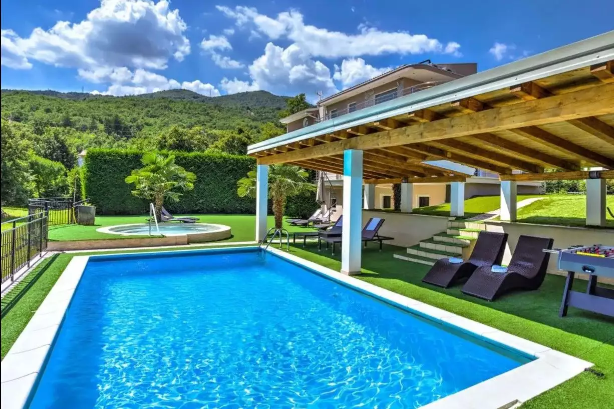 Villa 210m² in Croatia, Pobri. Priced at 890000€ rent photo-4