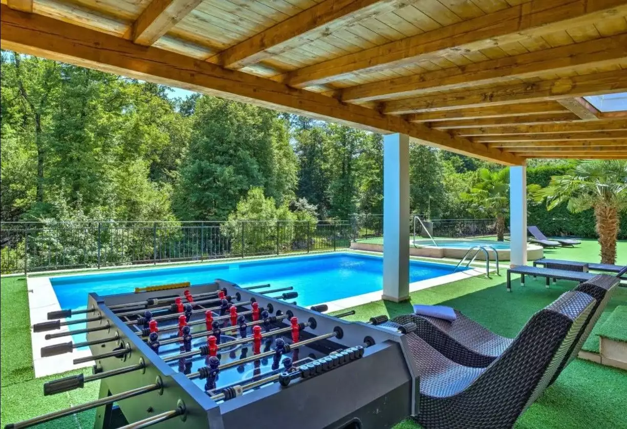 Villa 210m² in Croatia, Pobri. Priced at 890000€ rent photo-6