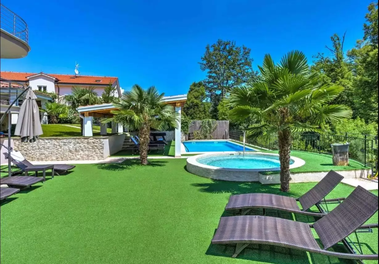 Villa 210m² in Croatia, Pobri. Priced at 890000€ rent photo-8