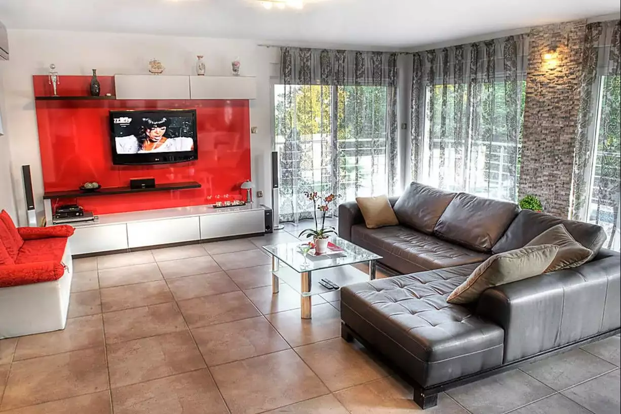 Villa 210m² in Croatia, Pobri. Priced at 890000€ rent photo-10