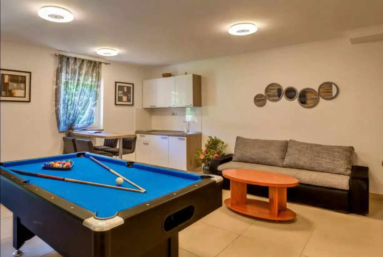 Villa 210m² in Croatia, Pobri. Priced at 890000€ rent photo-14