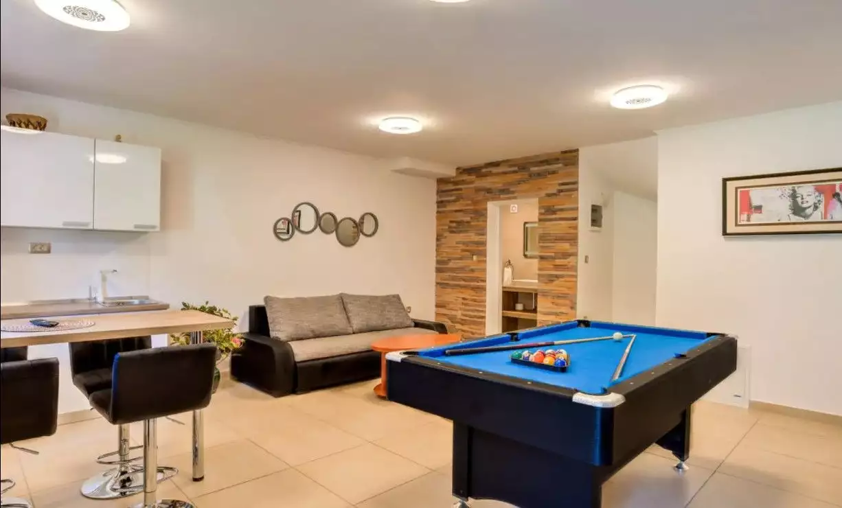 Villa 210m² in Croatia, Pobri. Priced at 890000€ rent photo-15