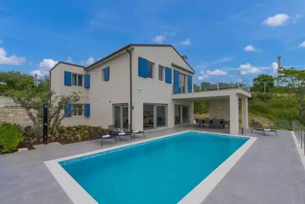 Villa 227m² in Croatia, Buje. Priced at 1150000€ rent photo-1