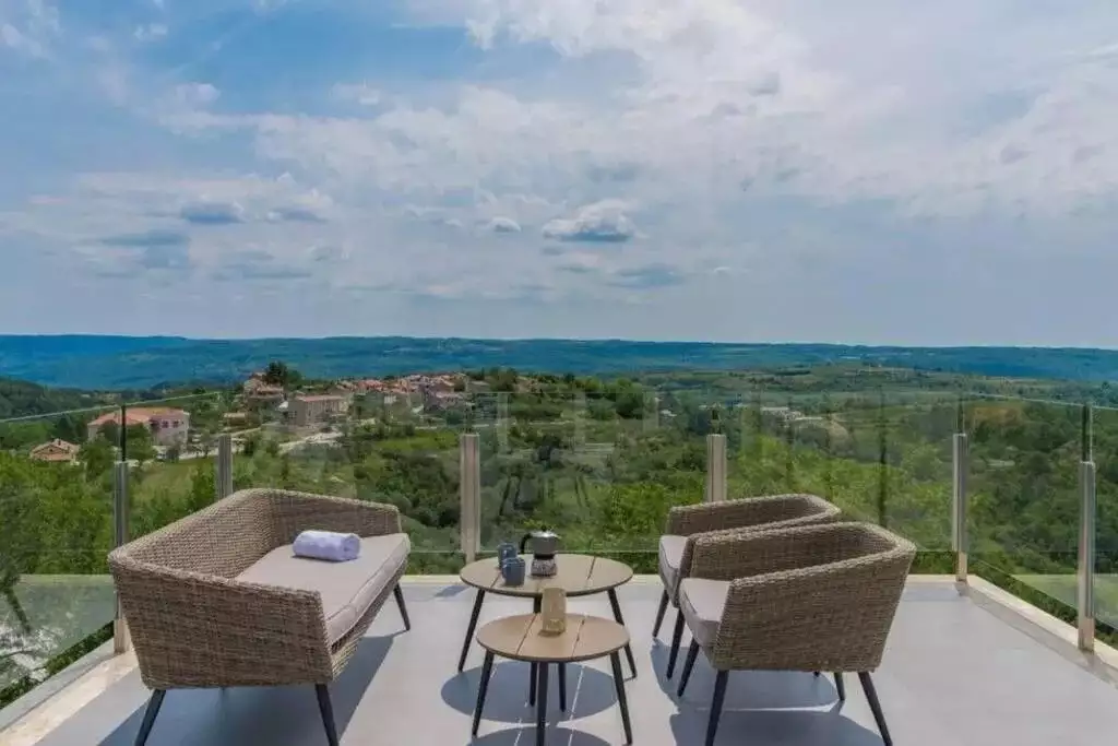 Villa 227m² in Croatia, Buje. Priced at 1150000€ rent photo-18