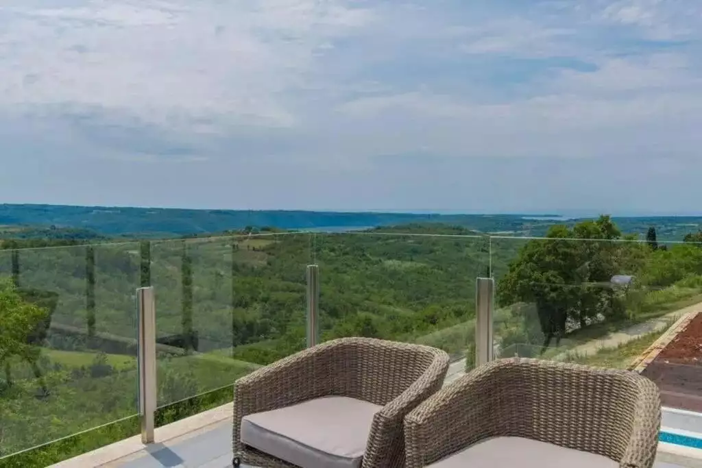 Villa 227m² in Croatia, Buje. Priced at 1150000€ rent photo-19