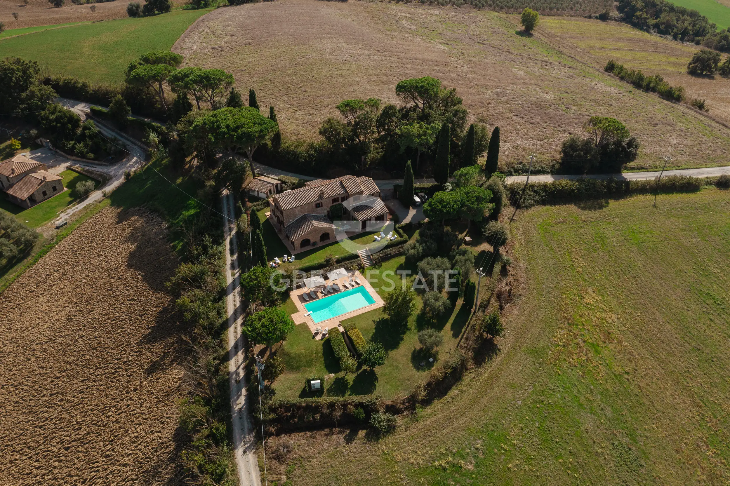 Villa 507m² in Italy, Perugia. Priced at 2350000€ rent photo-4