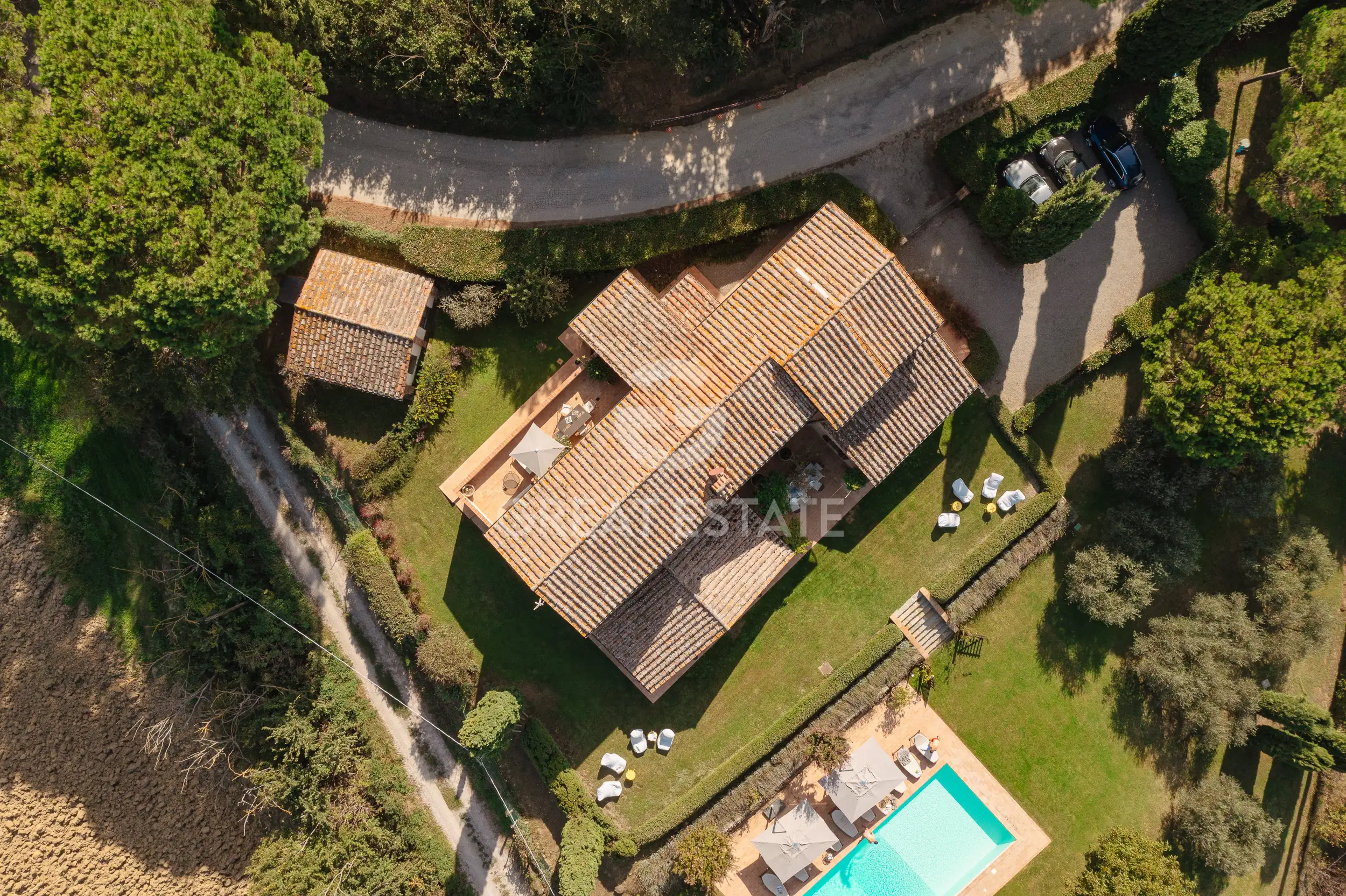 Villa 507m² in Italy, Perugia. Priced at 2350000€ rent photo-11