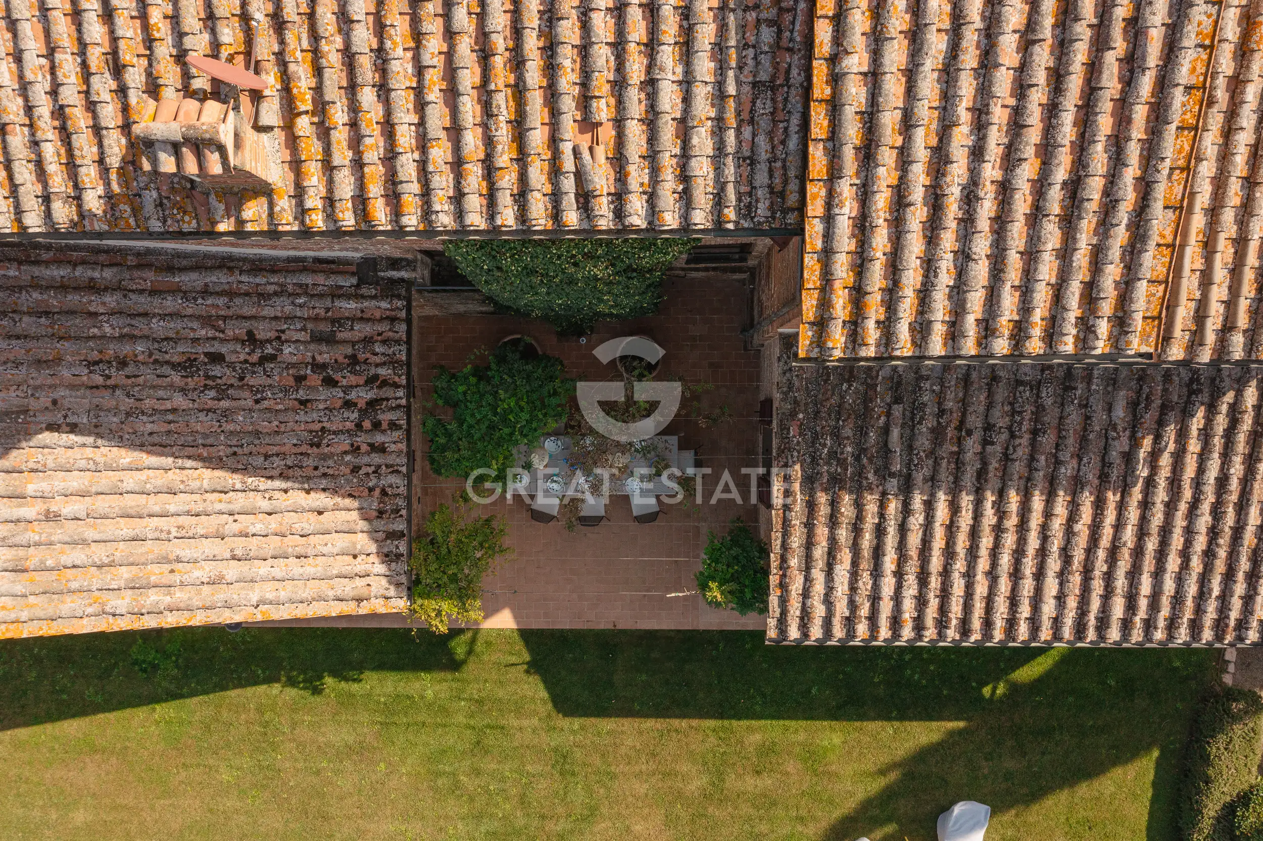 Villa 507m² in Italy, Perugia. Priced at 2350000€ rent photo-14