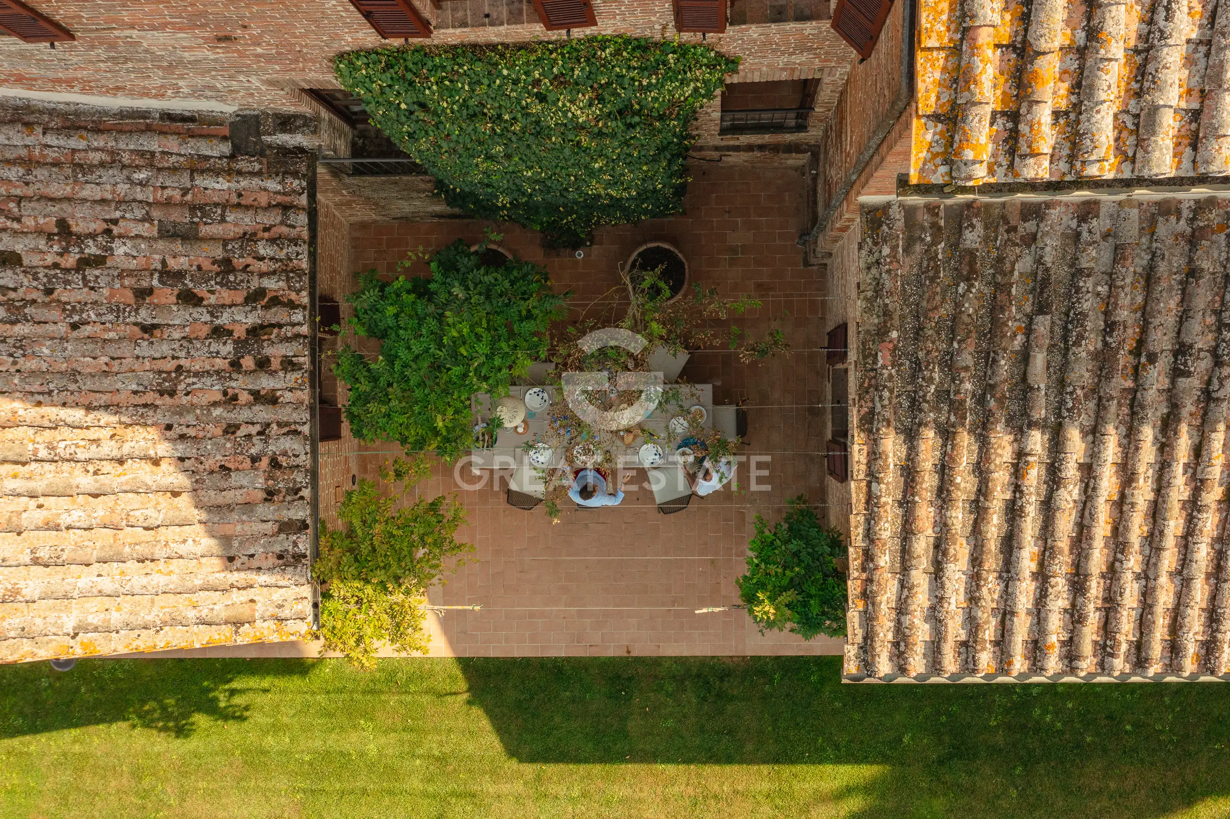 Villa 507m² in Italy, Perugia. Priced at 2350000€ rent photo-15