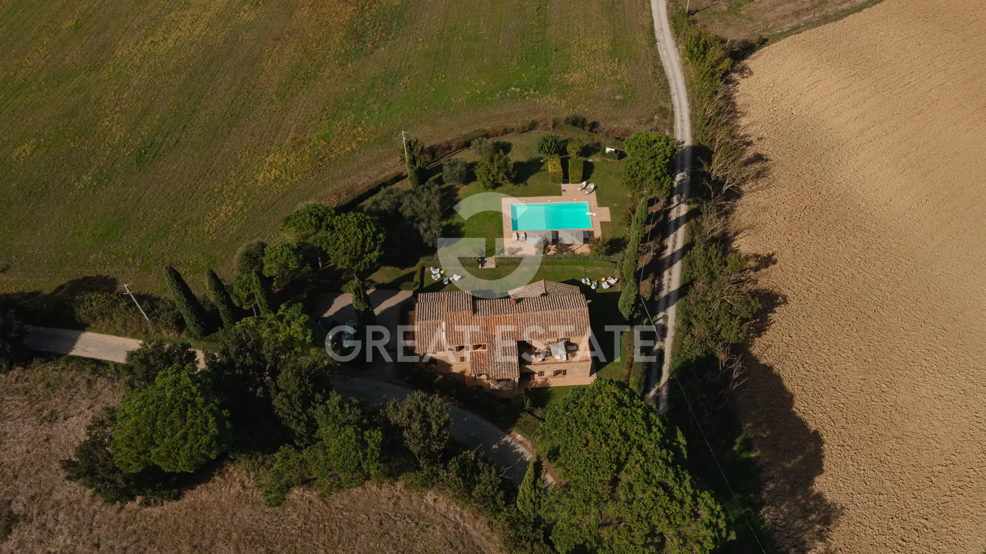 Villa 507m² in Italy, Perugia. Priced at 2350000€ rent photo-8