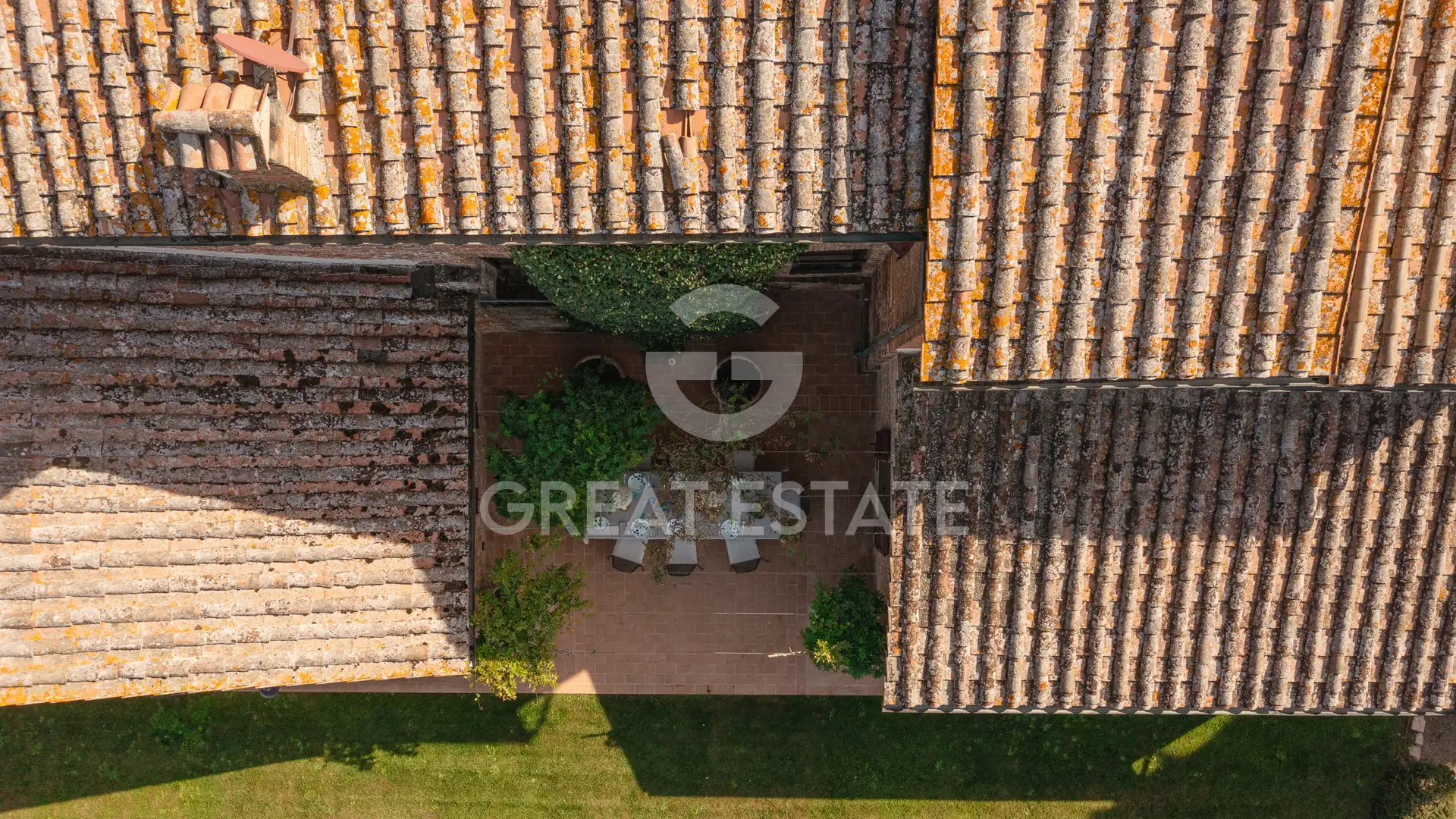 Villa 507m² in Italy, Perugia. Priced at 2350000€ rent photo-11